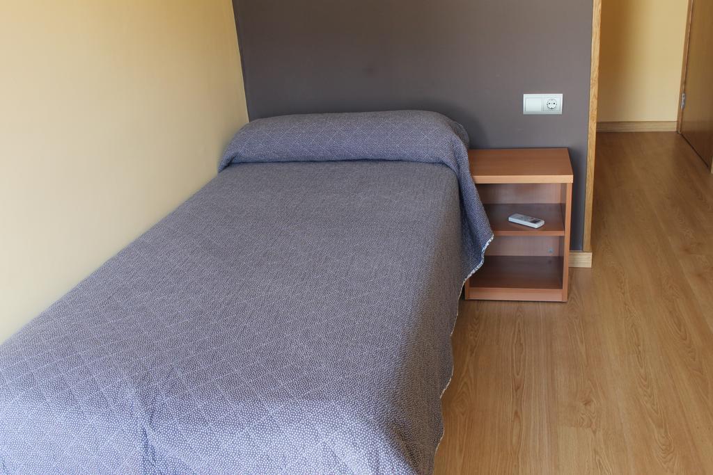 Hostal Cal Siles إل برات ذي يوبريغات المظهر الخارجي الصورة