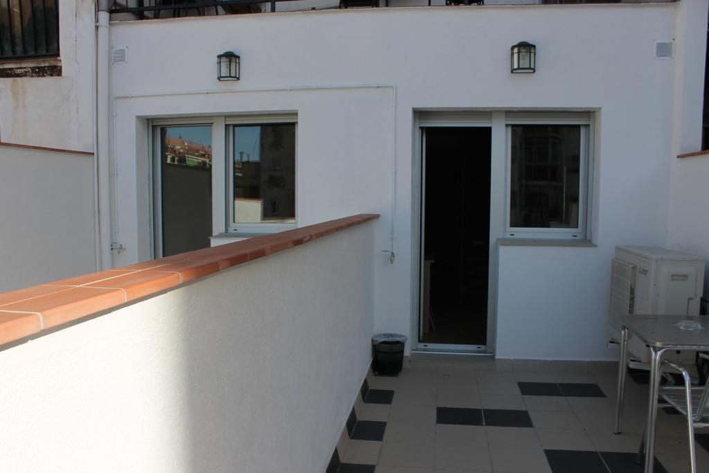Hostal Cal Siles إل برات ذي يوبريغات المظهر الخارجي الصورة