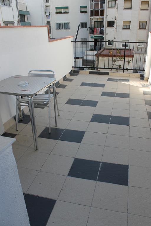 Hostal Cal Siles إل برات ذي يوبريغات المظهر الخارجي الصورة
