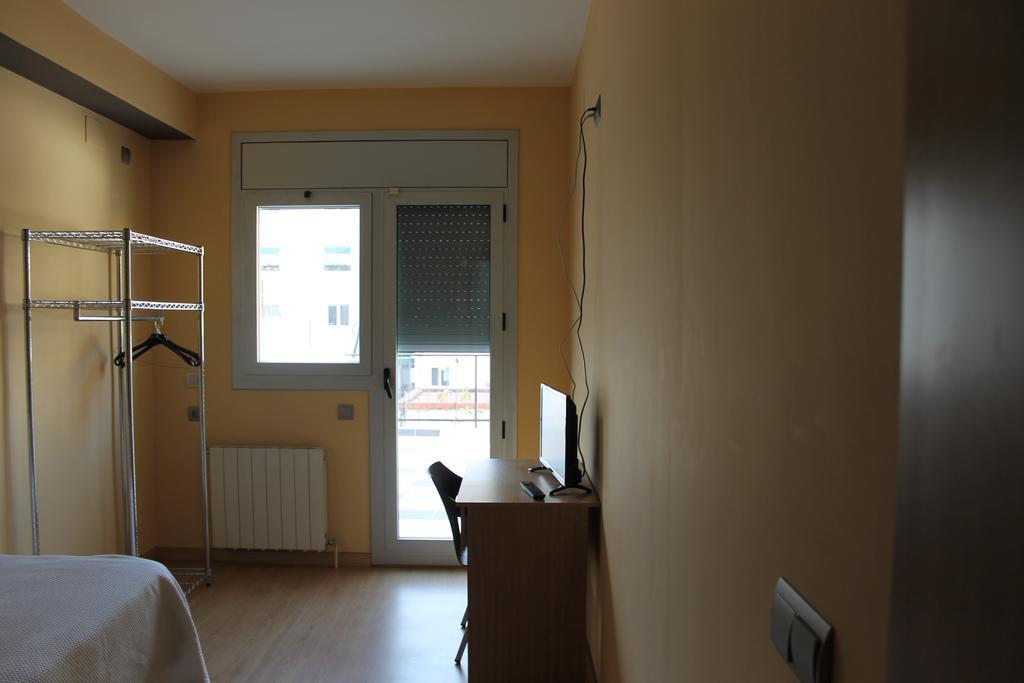 Hostal Cal Siles إل برات ذي يوبريغات المظهر الخارجي الصورة
